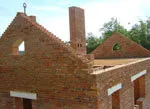 Як зробити кладку фронтону з цегли – керівництво для двосхилого даху